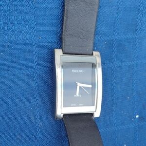 Seiko Black Leather Quartz Watch